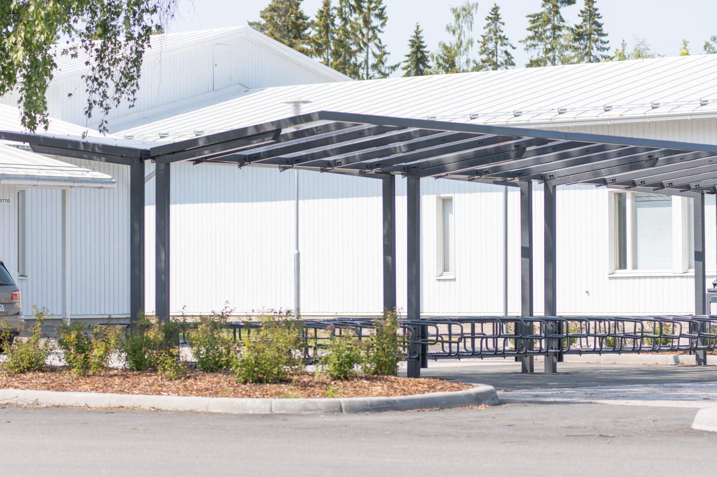 Leinolan koulun pyöräpysäköinti