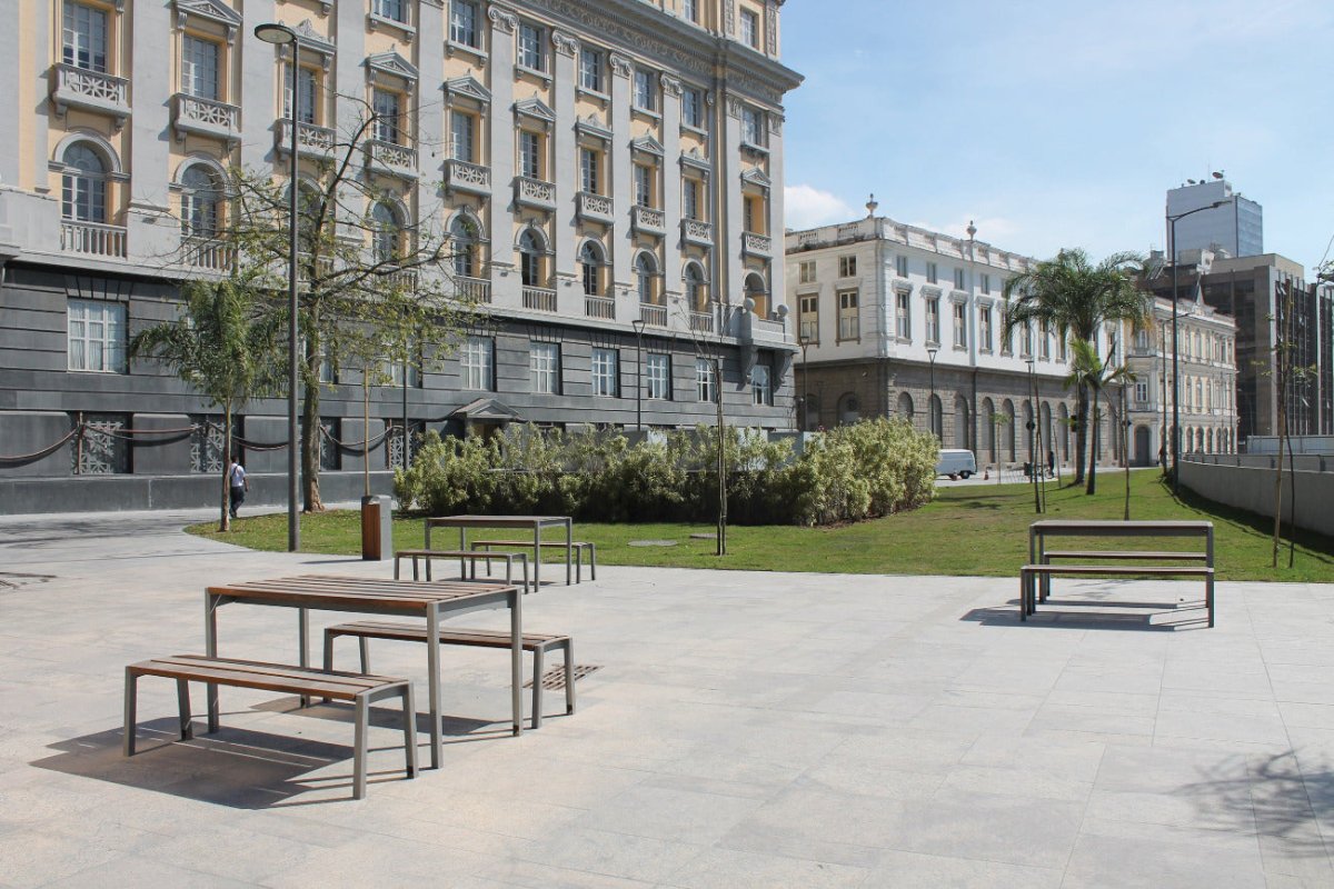 Pöytä Vera LV911t - Lehtovuori