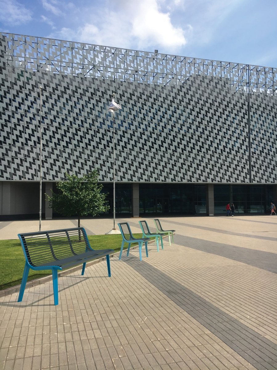 Puistonpenkki Emau EM252 - Lehtovuori