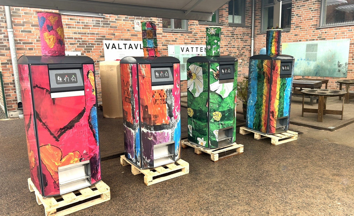 Göteborg, Kortedala – CityPack 120 roska-astiat lasten suunnittelemilla tarroituksilla