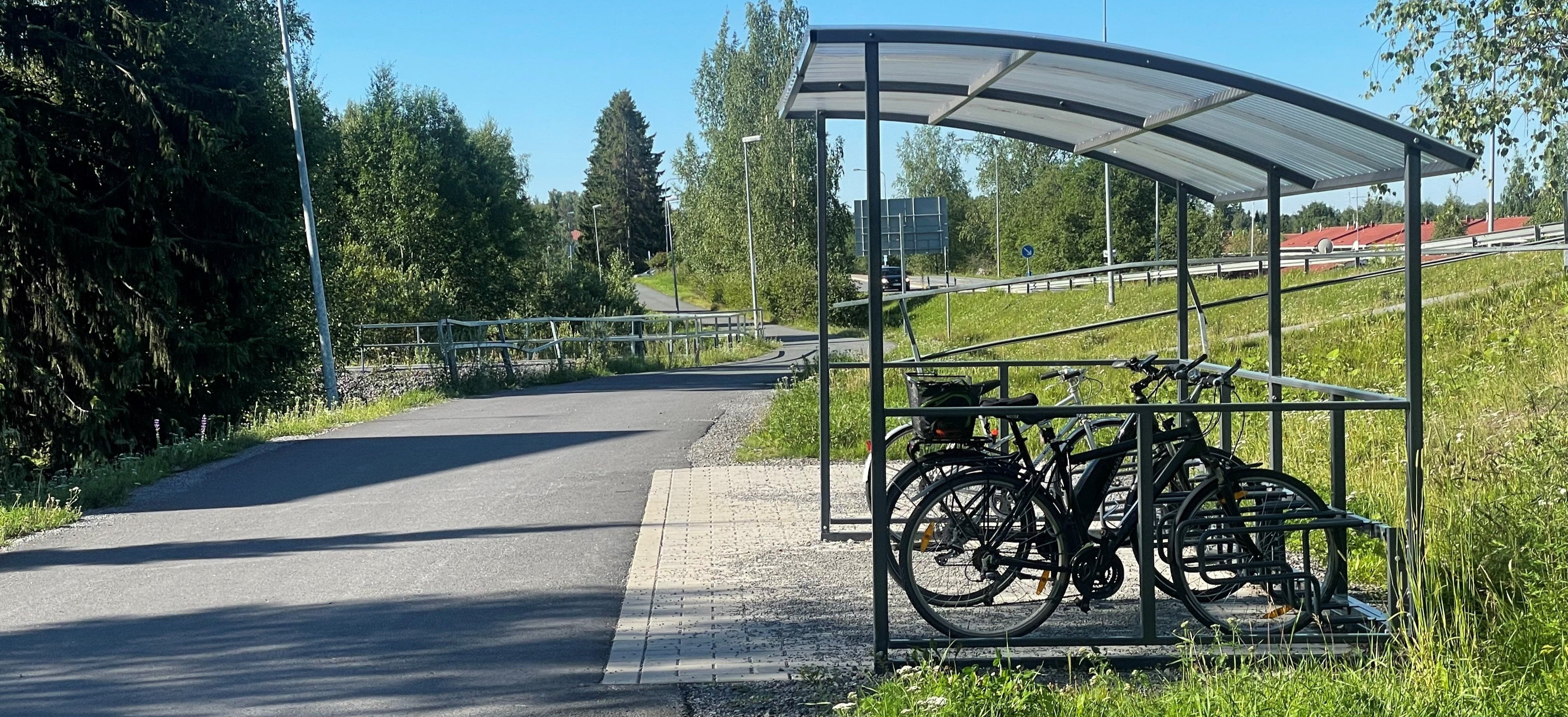Lehtovuori CubiQ-pyörätelineet och -potkulautatelineet