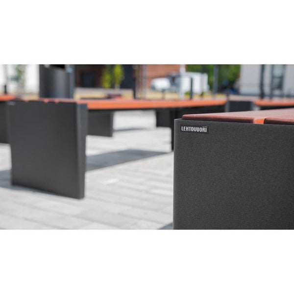 Penkki Kuru, selkänojaton, umpipääty, SPM/M