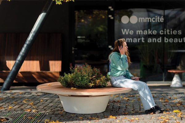 Puistonpenkki mmcité Conics CON315t