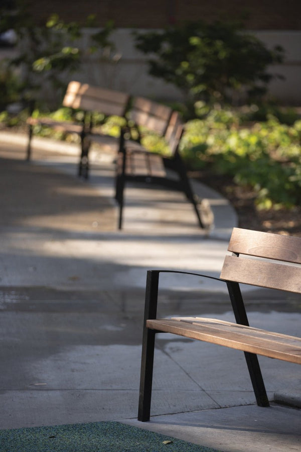 Puistonpenkki mmcité Vera LV156t