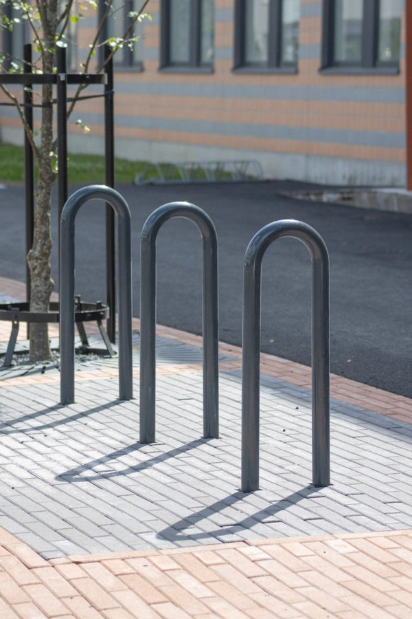 Runkolukittava pyöräteline U2, rst, L300xK900, betonoitava