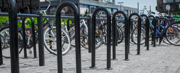 Runkolukittava pyöräteline U2, rst, L300xK900, pinta-asennus